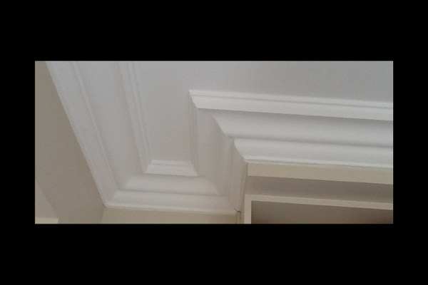 Cornice: Large Gem